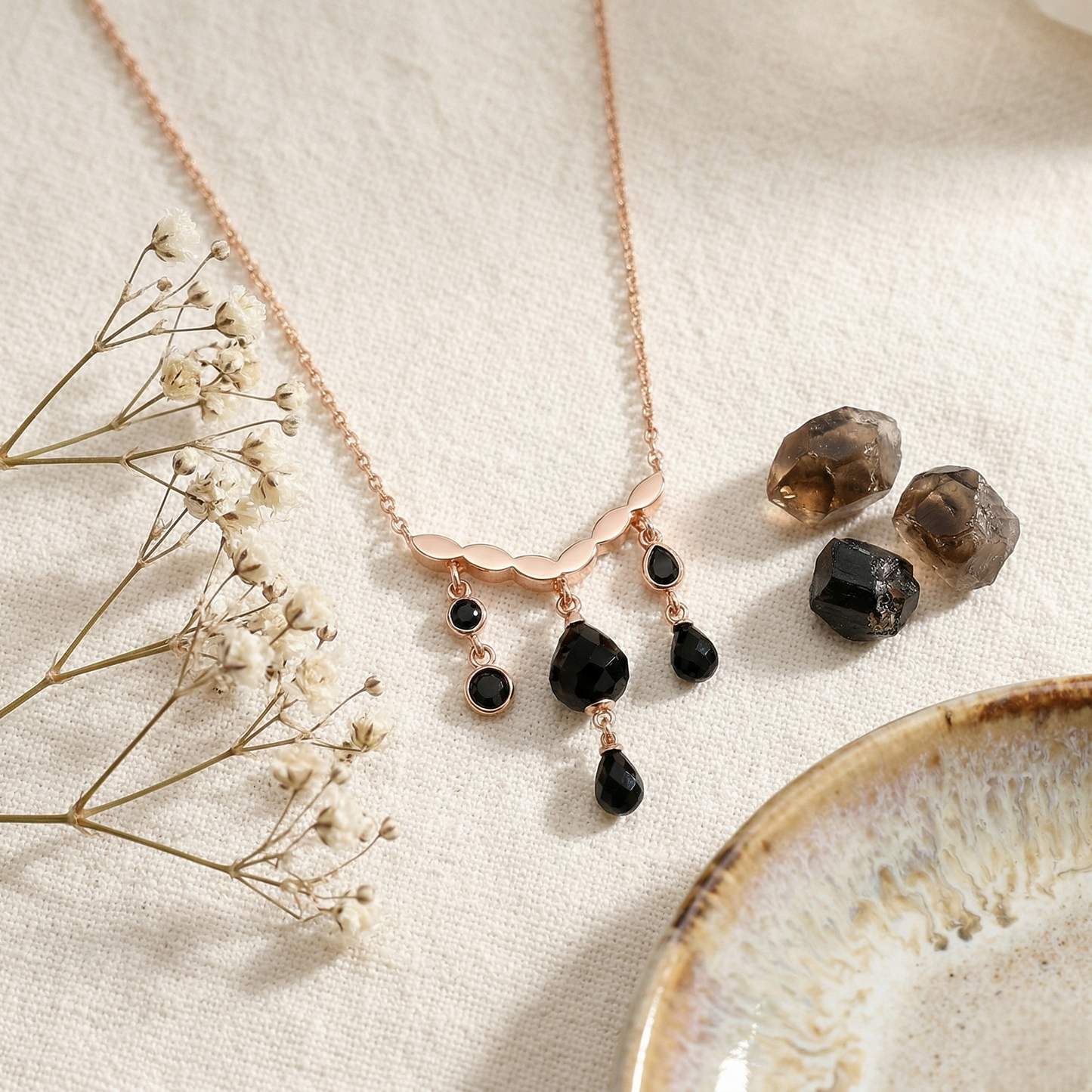 Noir Symphony Pendant