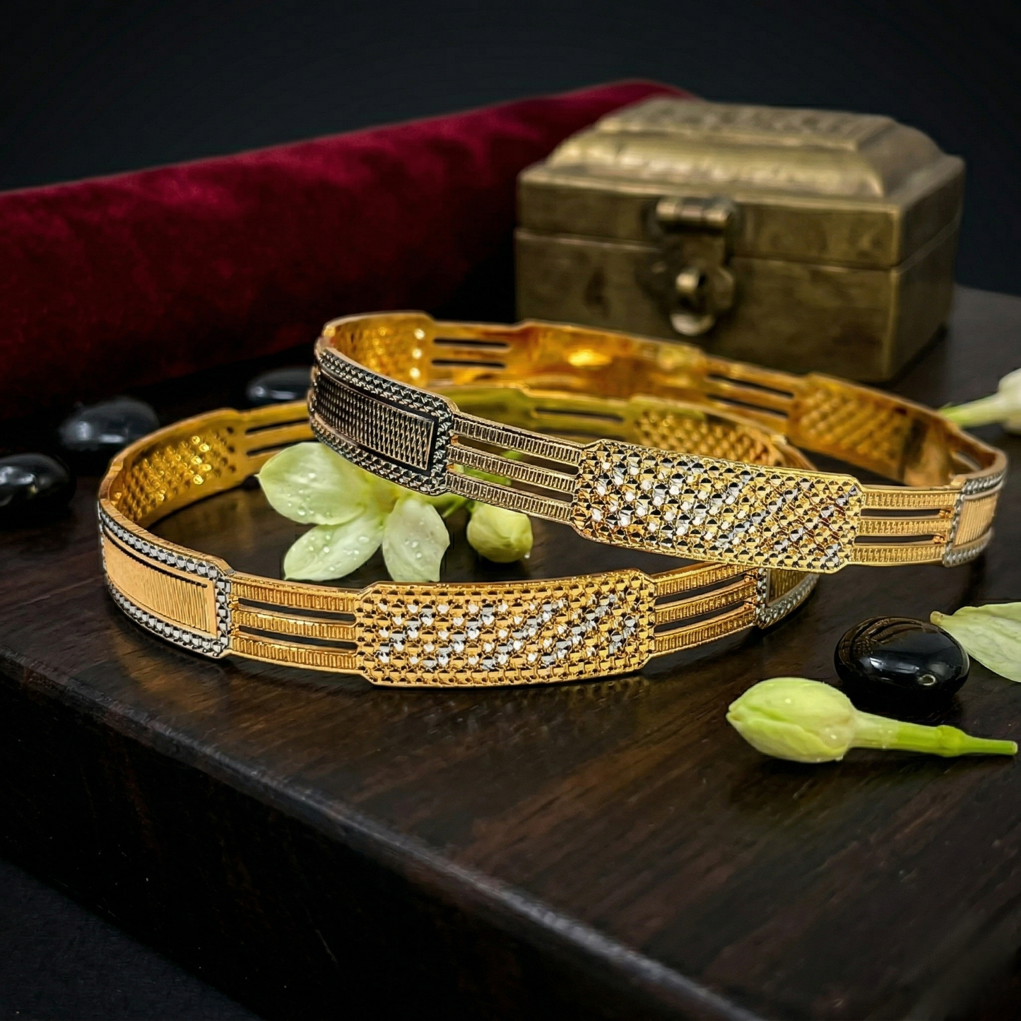 Dhira Royal Stripe Bangles