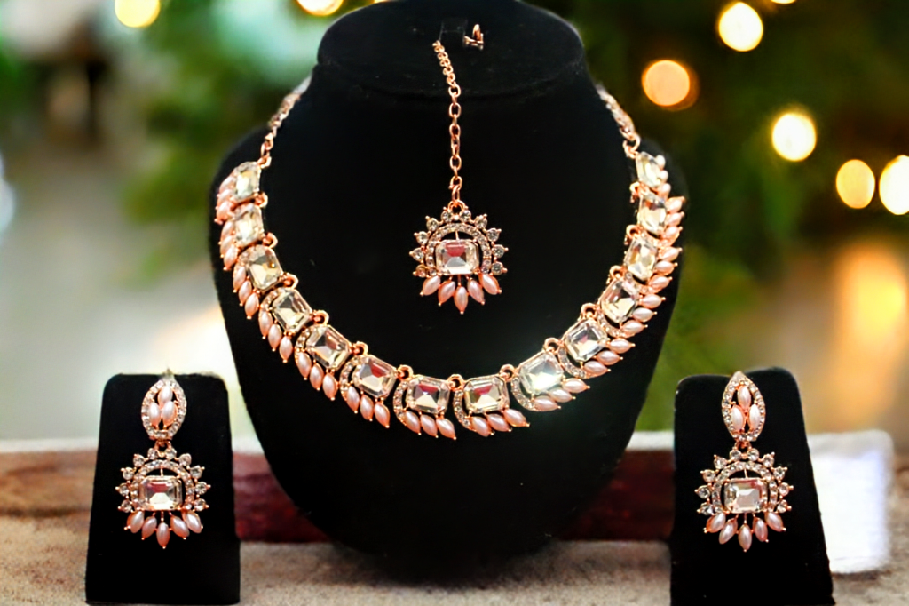 Prismara Necklace Set