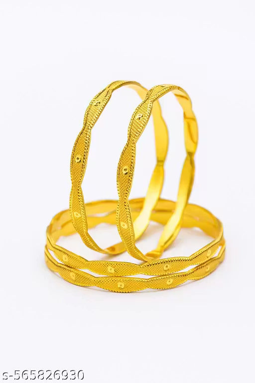 legant Wavy Pattern Gold Bangles Set